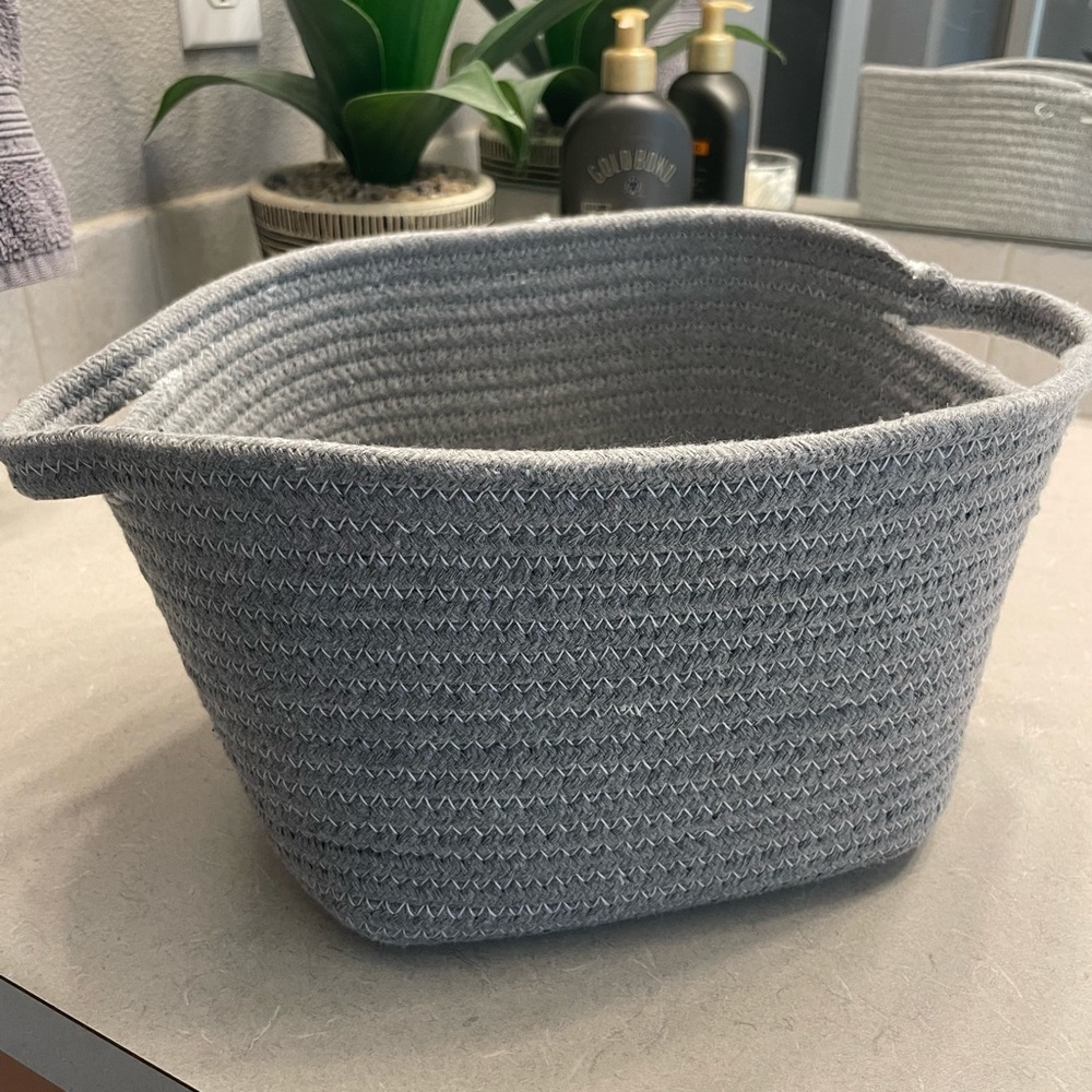 Woven storage basket